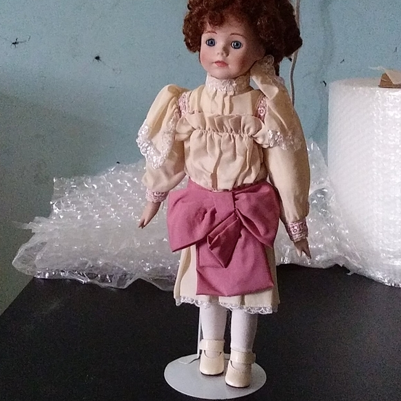 Other - Porcelain doll